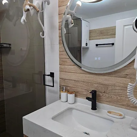 Апартаменти Sunny Bay Sweet Homes Lux *